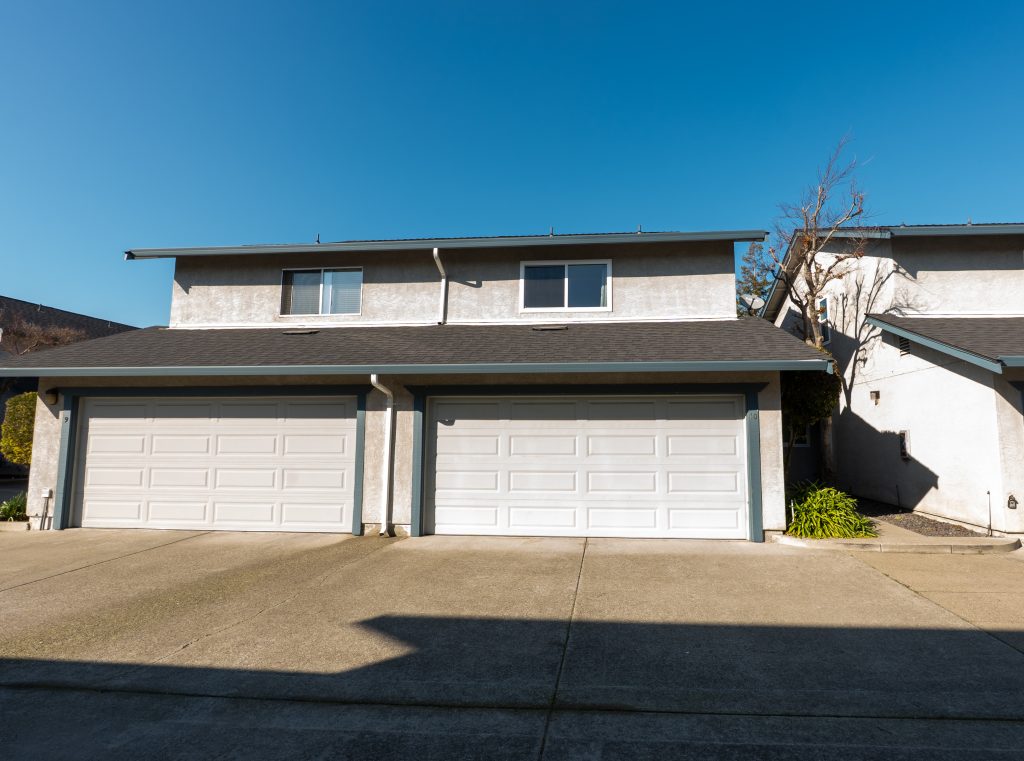 595 Blossom Way 1